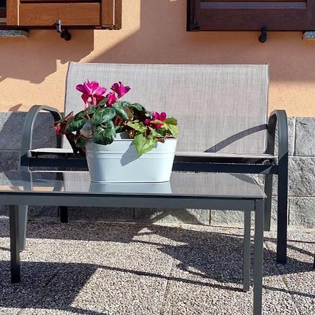 Casa Alberto - Appartamento Zona Bellagio Magreglio Luaran gambar